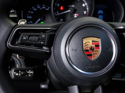 Certified 2026 Porsche Macan AWD/4WD image 20