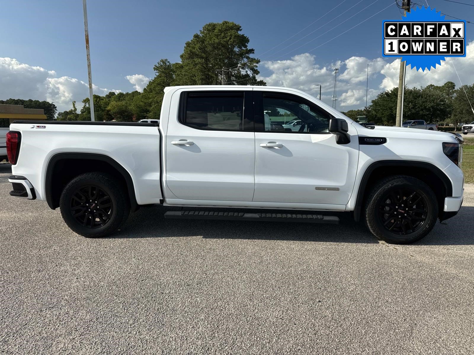Used 2024 GMC Sierra 1500 Elevation w/ X31 Off-Road Package AWD/4WD image 2