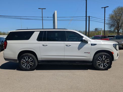 Used 2023 GMC Yukon XL AT4 w/ AT4 Premium Package image 2