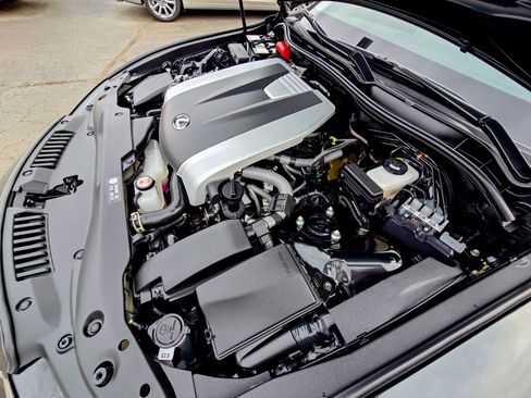 Used 2025 Lexus IS 350 F Sport RWD image 38