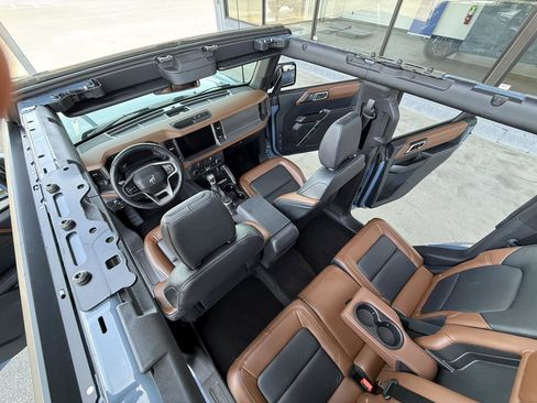 Used 2024 Ford Bronco Outer Banks image 18