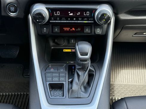 Certified 2022 Toyota RAV4 XLE Premium AWD/4WD image 25