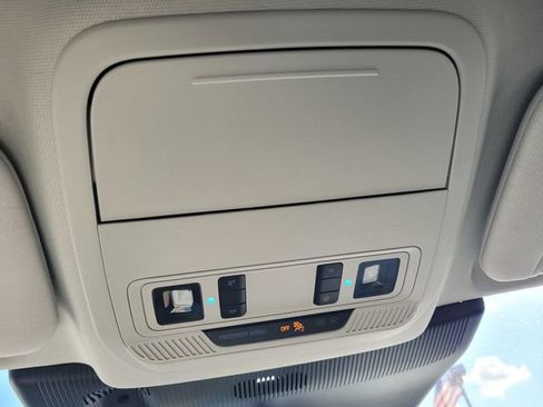 Certified 2025 Ford Explorer Active image 21