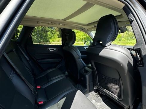 Used 2024 Volvo XC60 T8 Ultimate w/ Protection Package Premier AWD/4WD image 18