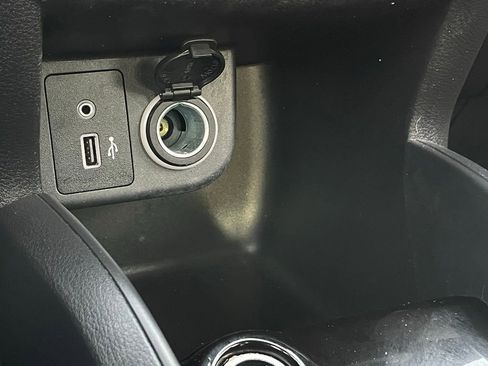 Used 2021 Nissan Kicks S image 20