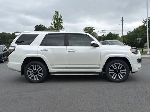 Used 2021 Toyota 4Runner Limited AWD/4WD image 2