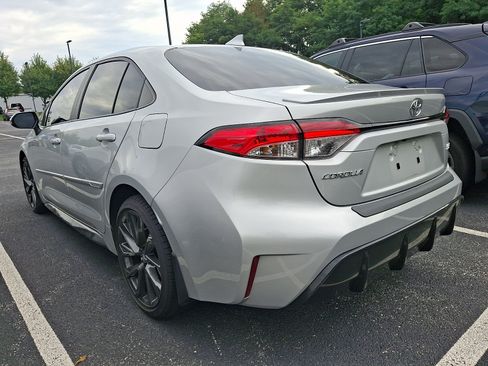 Certified 2024 Toyota Corolla SE FWD image 3