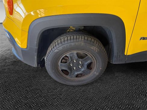 Used 2017 Jeep Renegade Sport w/ Power & Air Group image 11