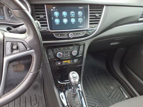 Used 2020 Buick Encore Preferred image 32