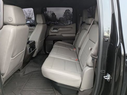 Used 2023 GMC Sierra 1500 SLT w/ SLT Convenience Package AWD/4WD image 15