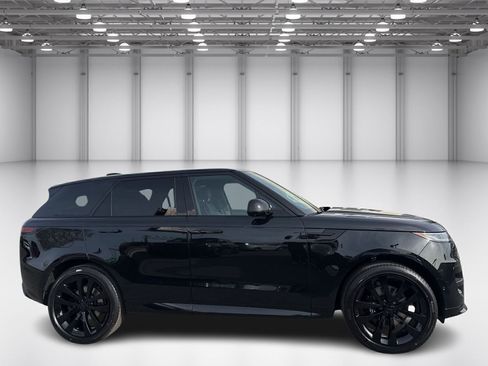 New 2026 Land Rover Range Rover Sport Dynamic SE image 4