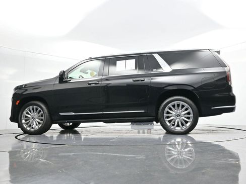 Certified 2023 Cadillac Escalade ESV Premium Luxury image 55