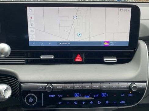 Used 2025 Hyundai Ioniq 5 SE image 33