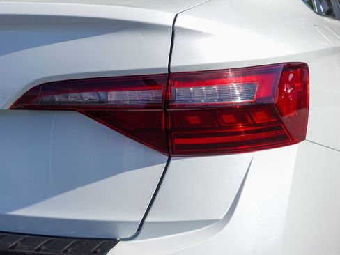 Used 2023 Volkswagen Jetta SE image 7