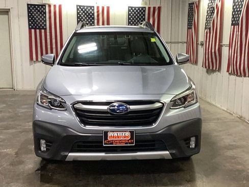 Used 2021 Subaru Outback Limited image 17