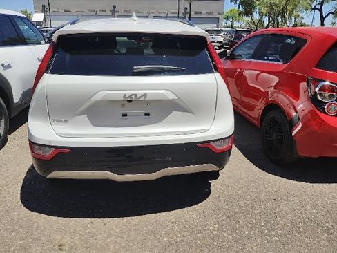 Used 2023 Kia Niro Wind FWD image 9