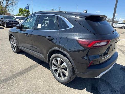 Certified 2025 Ford Escape Platinum AWD/4WD image 8