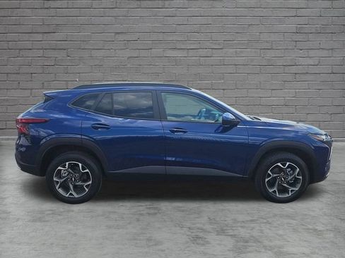 Used 2024 Chevrolet Trax LT w/ Driver Confidence Package FWD image 7