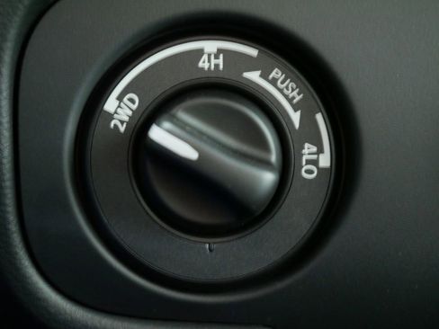 New 2026 Nissan Frontier SV w/ Tow Package image 34