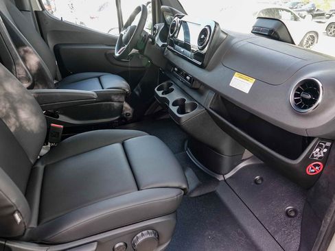 New 2025 Mercedes-Benz Sprinter 2500 image 16