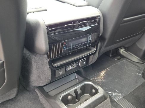 New 2026 Jeep Grand Wagoneer L 4WD w/ Premium Group I image 22