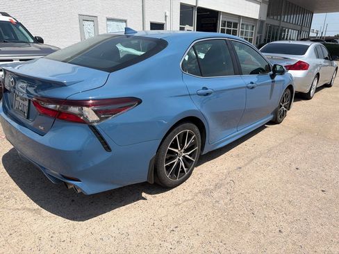 Used 2023 Toyota Camry SE w/ Audio Upgrade Package FWD image 4