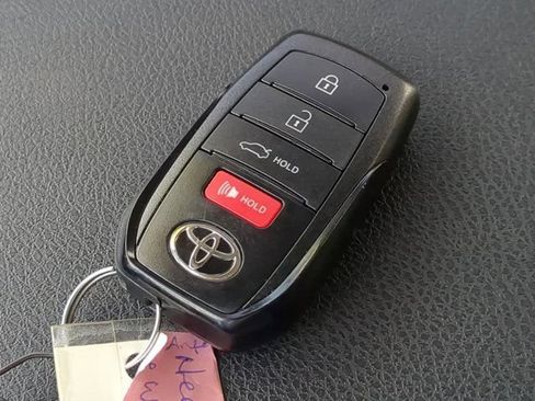 Used 2025 Toyota Camry LE FWD image 25