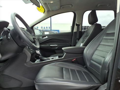 Used 2019 Ford Escape SEL image 14