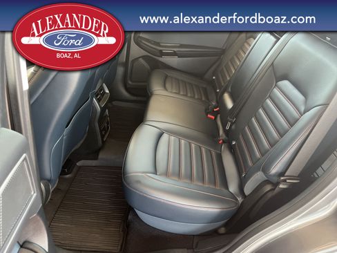 Used 2022 Ford Edge SEL w/ Sport Appearance Package AWD/4WD image 11