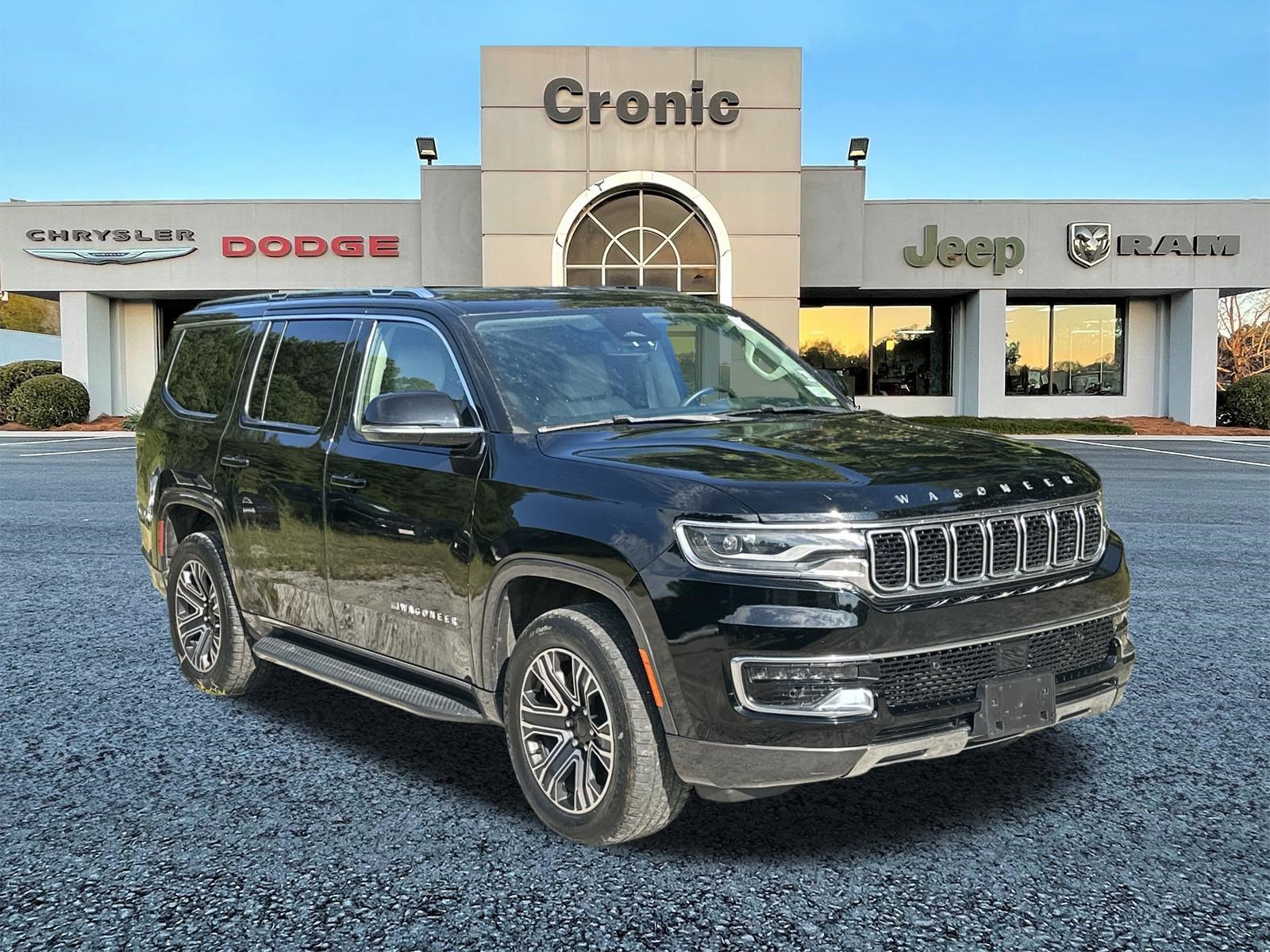 Used 2022 Jeep Wagoneer Series III w/ Flexible Seating Group RWD image 1