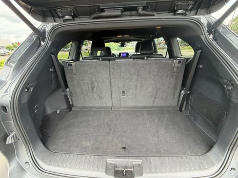 Used 2025 Toyota Highlander XSE AWD/4WD image 36