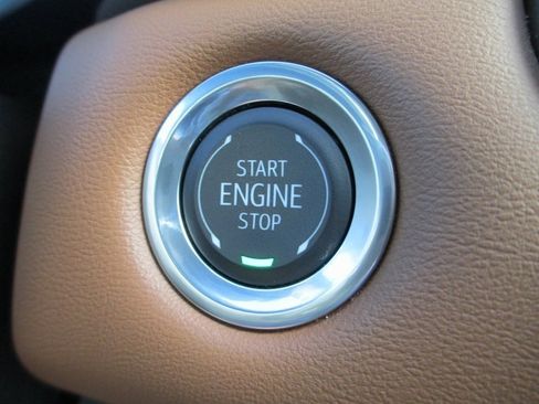 Certified 2024 GMC Canyon AT4 image 26