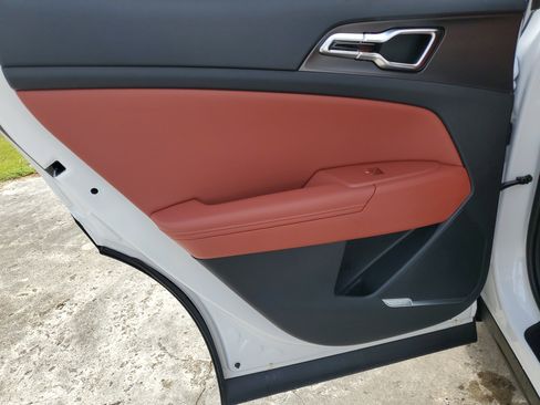 New 2026 Kia Sportage SX image 30