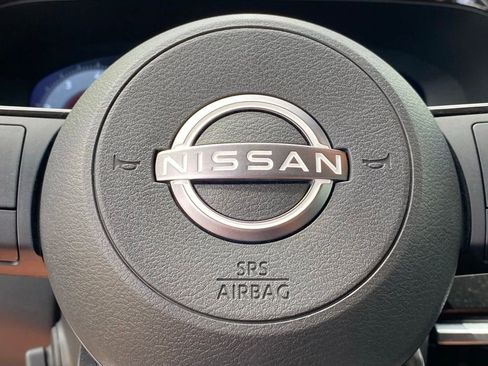 Used 2024 Nissan Pathfinder Platinum w/ Cargo Package AWD/4WD image 17