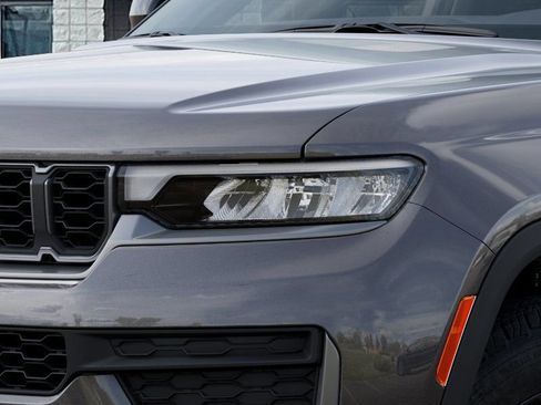 New 2026 Jeep Grand Cherokee Altitude AWD/4WD image 10
