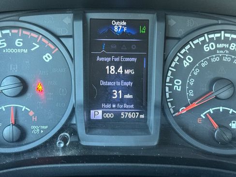 Used 2018 Toyota Tacoma SR RWD image 24