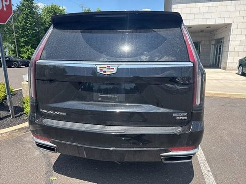 Certified 2023 Cadillac Escalade ESV Premium Luxury AWD/4WD image 4
