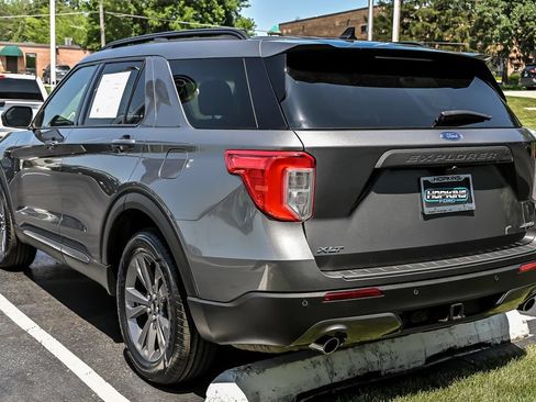 Used 2023 Ford Explorer XLT w/ Equipment Group 202A AWD/4WD image 6