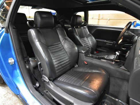 Used 2009 Dodge Challenger R/T RWD image 38
