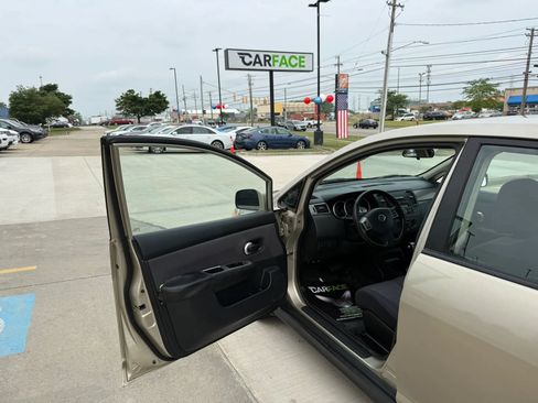Used 2009 Nissan Versa Sedan w/ Convenience Pkg FWD image 17