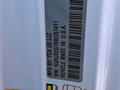 Certified 2022 Jeep Wrangler Unlimited Sahara w/ Cold Weather Group image 28