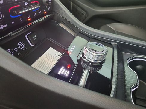 New 2025 Jeep Grand Cherokee L Limited w/ Luxury Tech Group II image 29