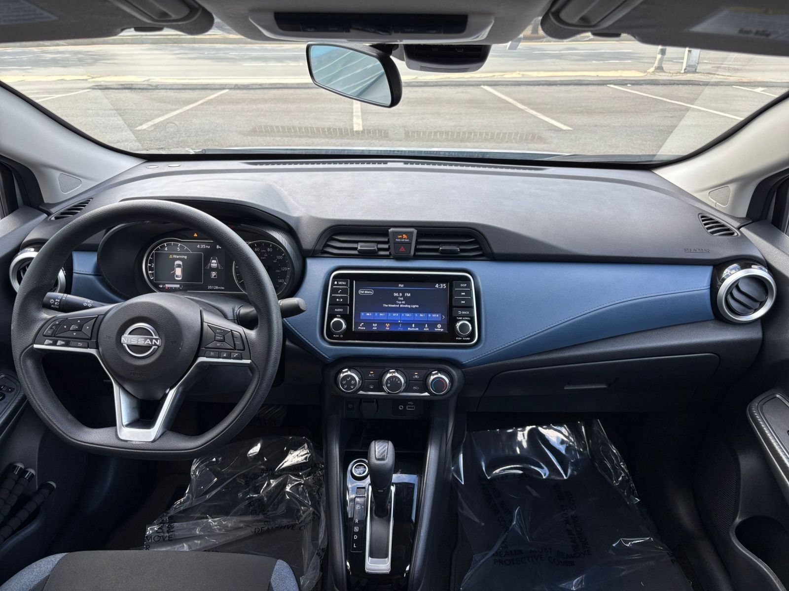 Used 2025 Nissan Versa SV FWD image 28