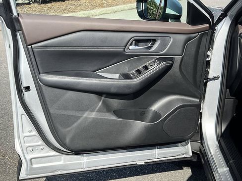 Certified 2023 Nissan Rogue SV w/ SV Premium B Package FWD image 20