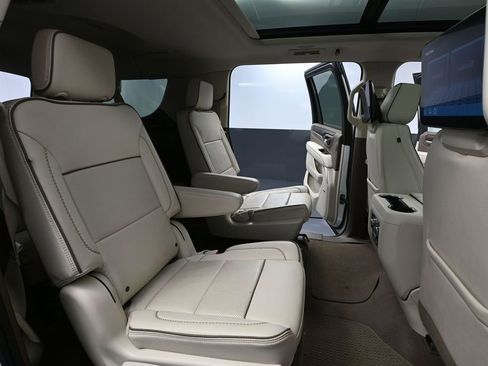 Used 2024 GMC Yukon XL Denali w/ Advanced Technology Package AWD/4WD image 56