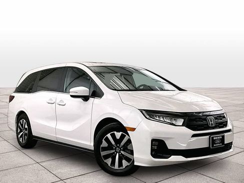 Used 2025 Honda Odyssey EX-L image 2