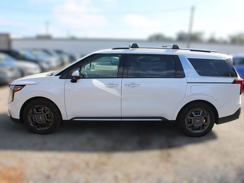 New 2026 Kia Carnival EX image 17