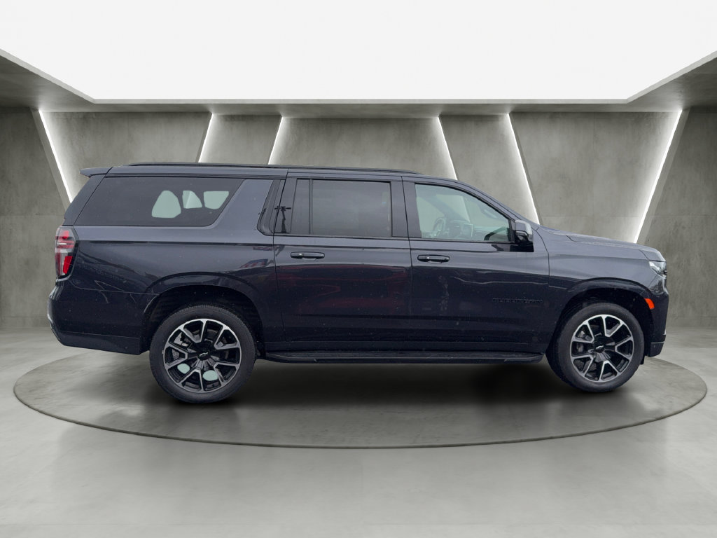 Used 2023 Chevrolet Suburban RST w/ Luxury Package AWD/4WD image 8