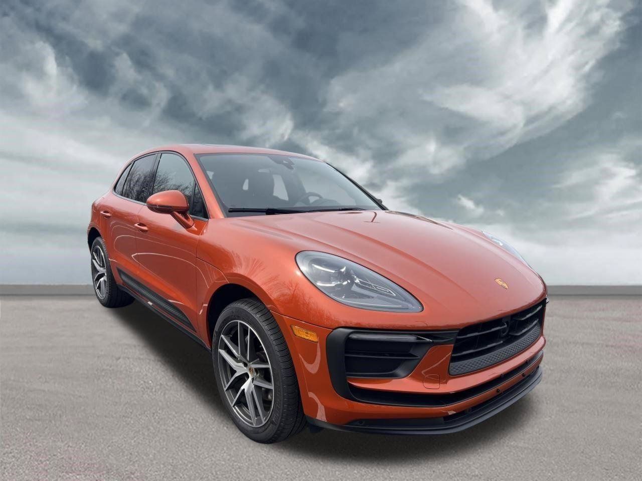 Used 2024 Porsche Macan AWD/4WD image 7
