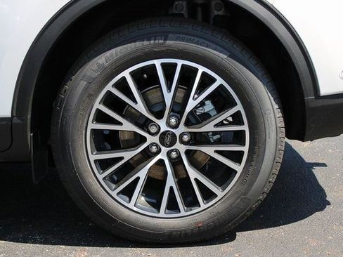 New 2024 Ford Escape SE w/ PHEV Premium Package image 10